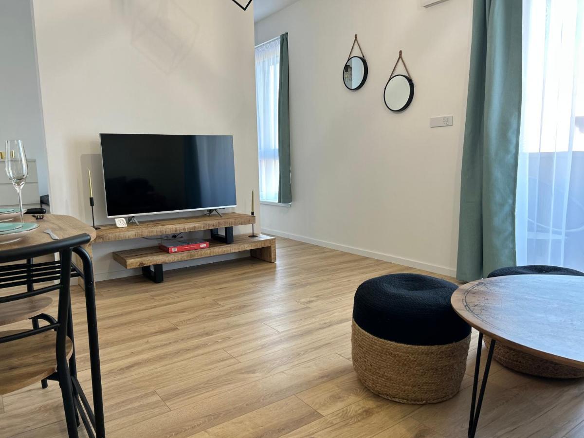 Cozy 1-Bedroom Condo Miloslavov Екстер'єр фото