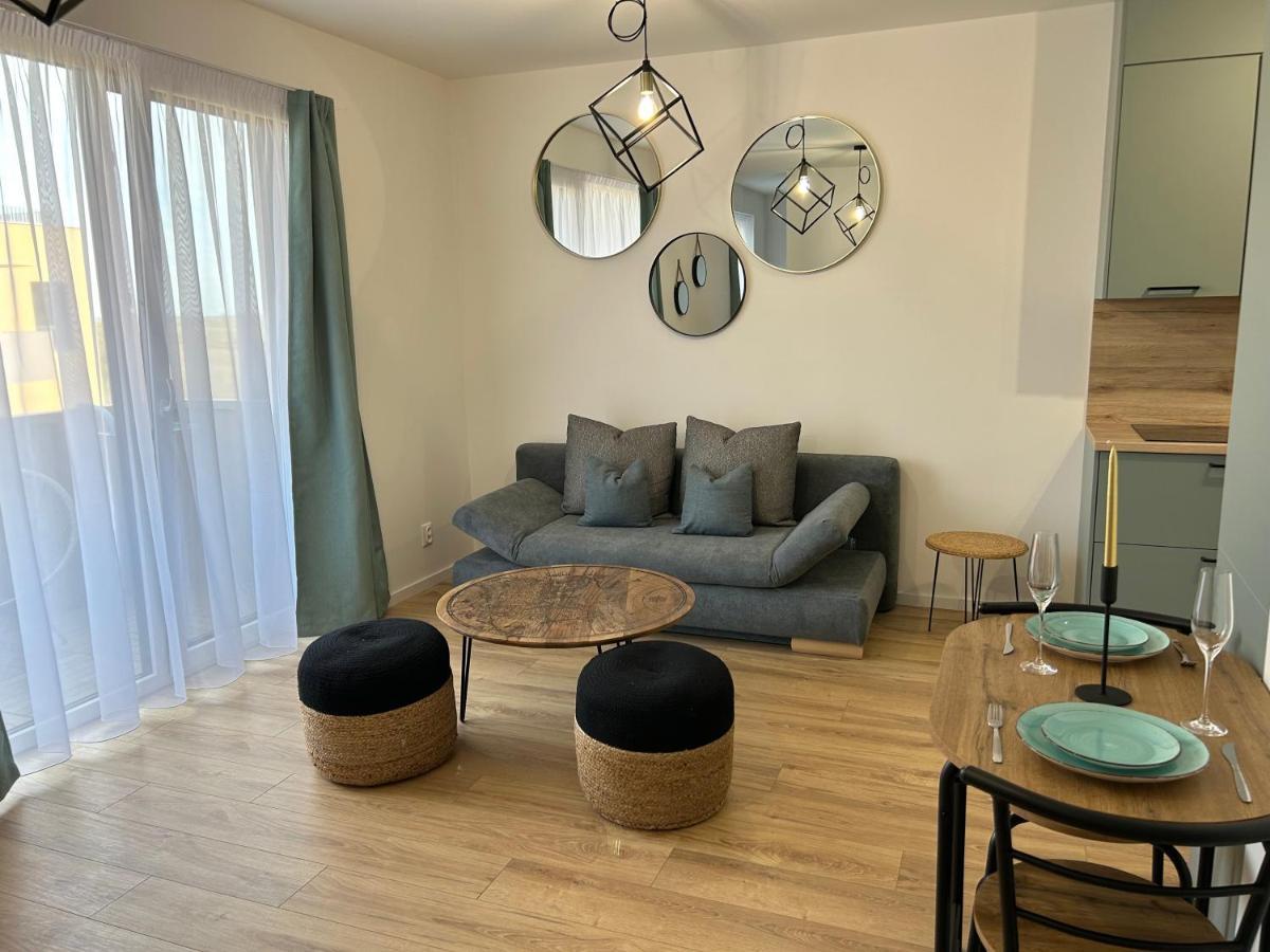 Cozy 1-Bedroom Condo Miloslavov Екстер'єр фото
