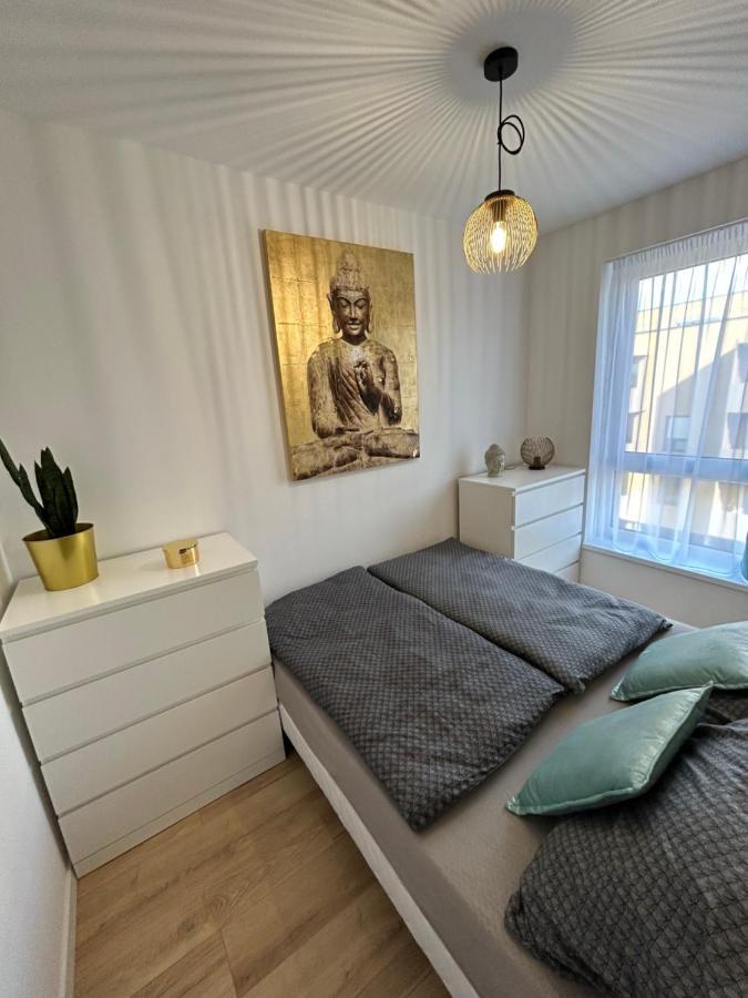 Cozy 1-Bedroom Condo Miloslavov Екстер'єр фото